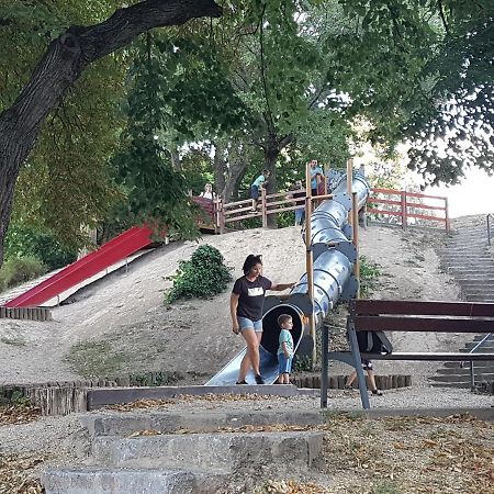 Központhoz közeli - Cool Tettye Apartman Pécs Kültér fotó